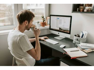 pexels-vlada-karpovich-4050469